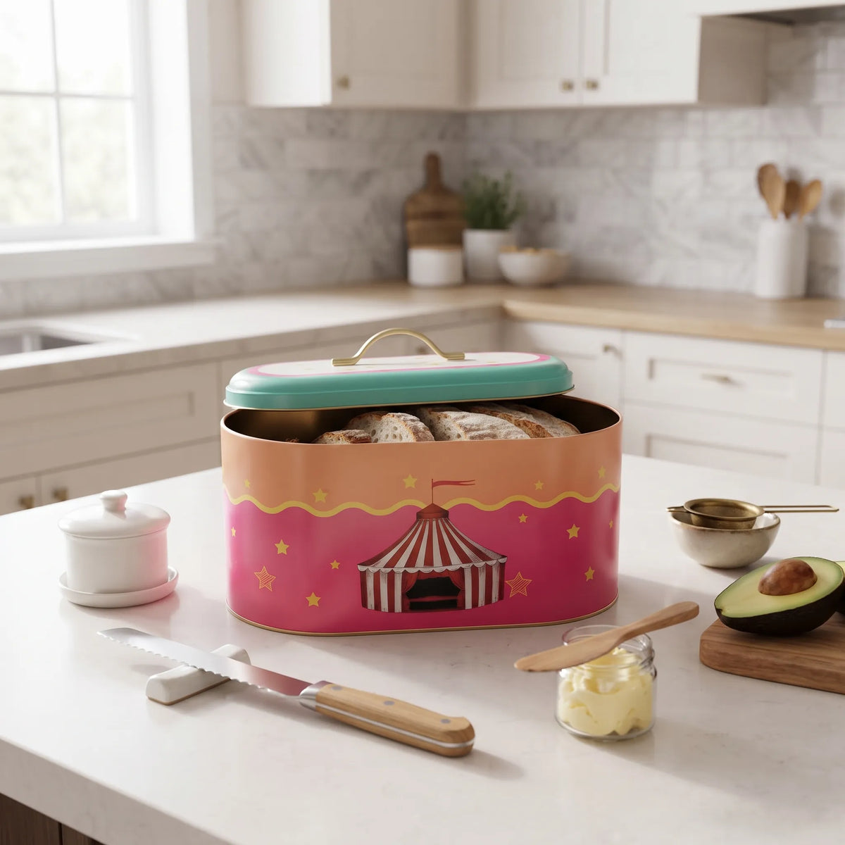 Maria Roma Spring Metal Bread Box, 7 L